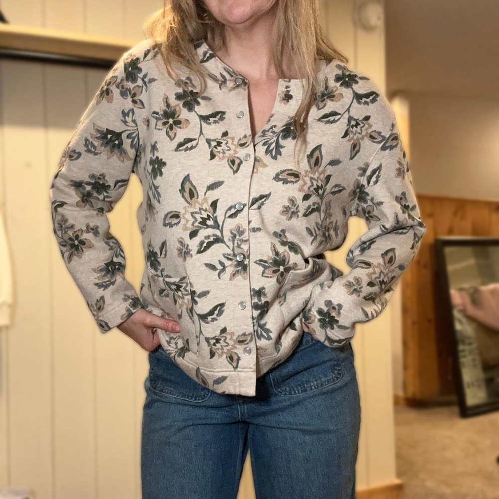 Vintage floral button-up jacket with a romantic | eclectic grandmacore